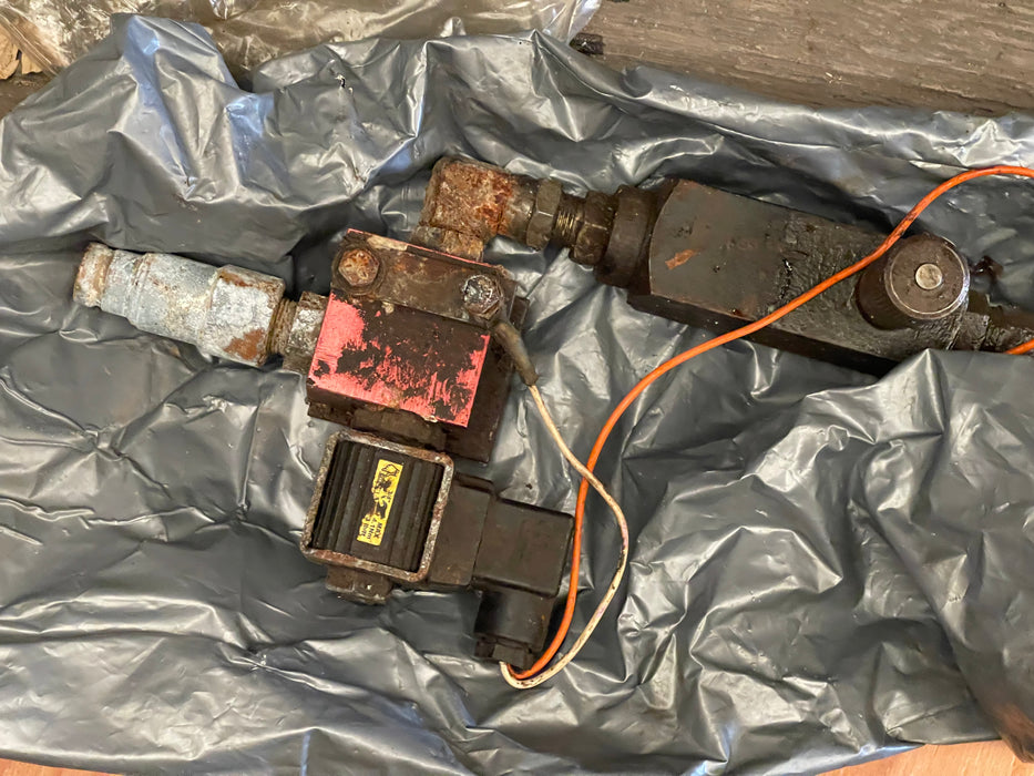 Used 2011 Degelman 9' Wide Degelman 3500 4-way Blade with Silage Rack Extension