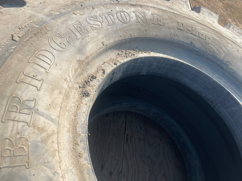 Bridgestone 37.5-39 scraper tire used.