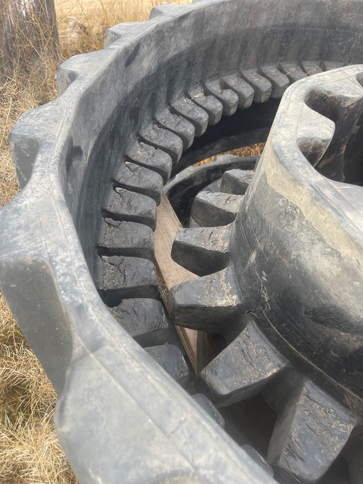 Camoplast Solideal Used Cat Challenger 765 tractor tracks.