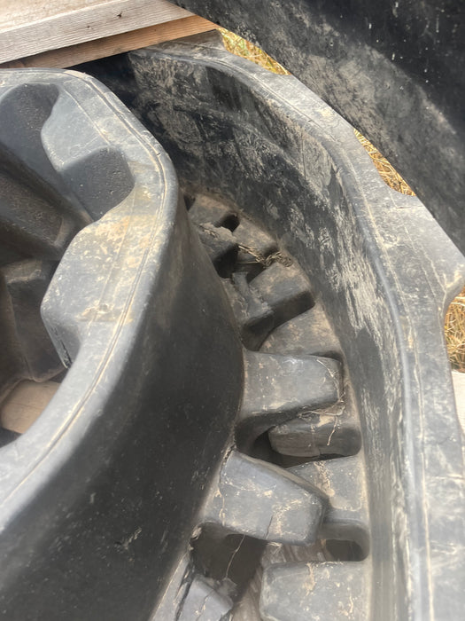 Camoplast Solideal Used Cat Challenger 765 tractor tracks.