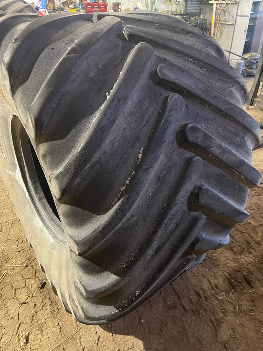 Used floater tires, 66x43.00-25NHS