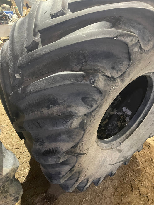 Used floater tires, 66x43.00-25NHS