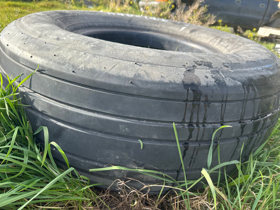 H40x14.5-19 tire