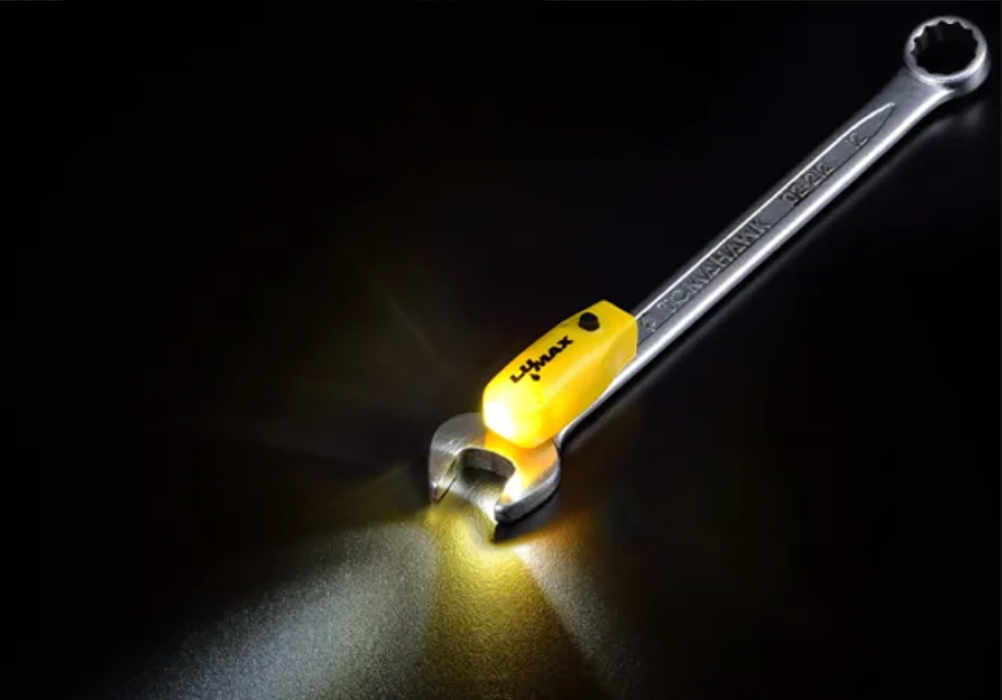 LUMAX Magnetic LED Flashlight.