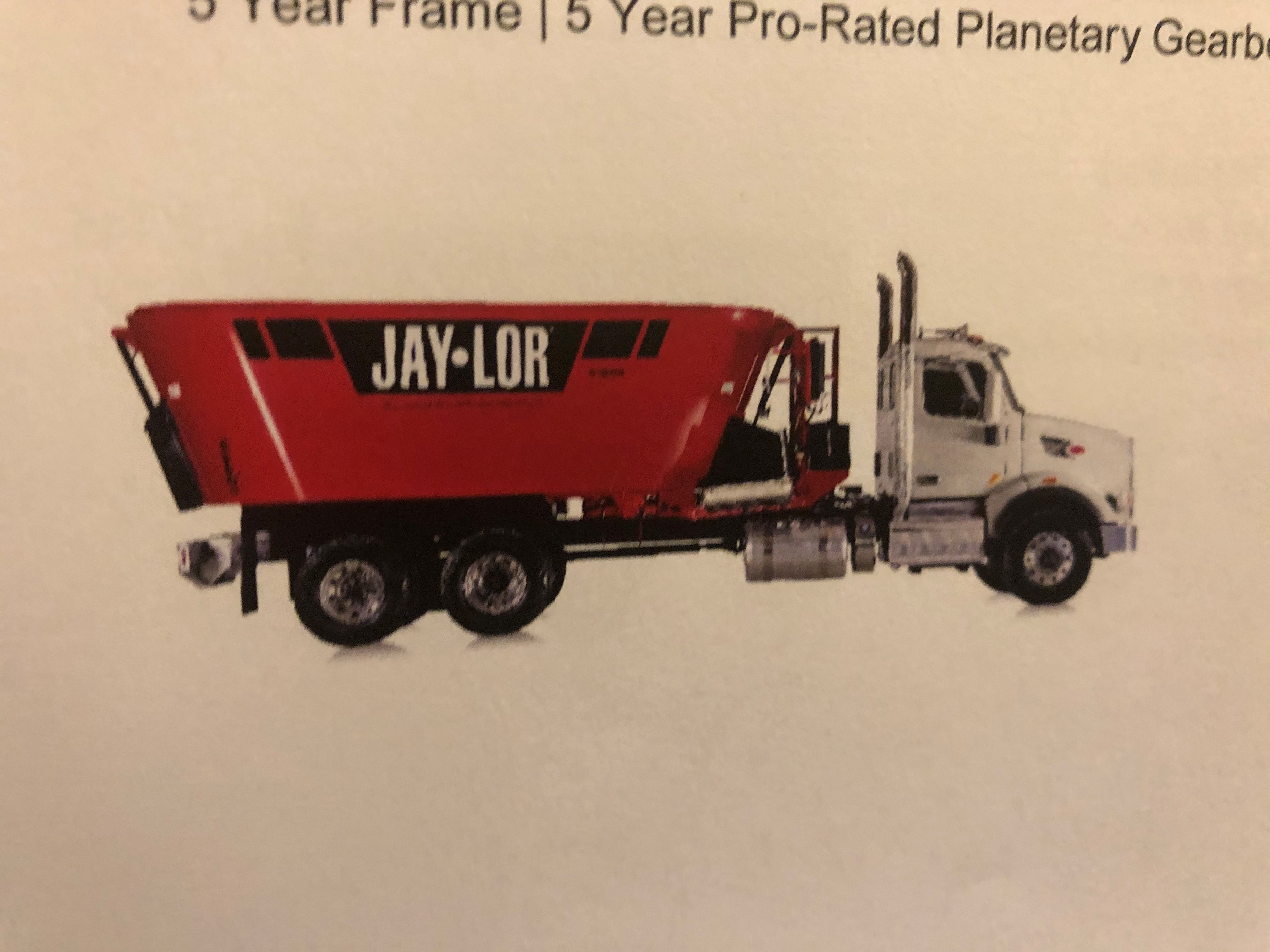 Jaylor Vertical TMR Mixer 5000 Series — Huber Ag Equipment LTD