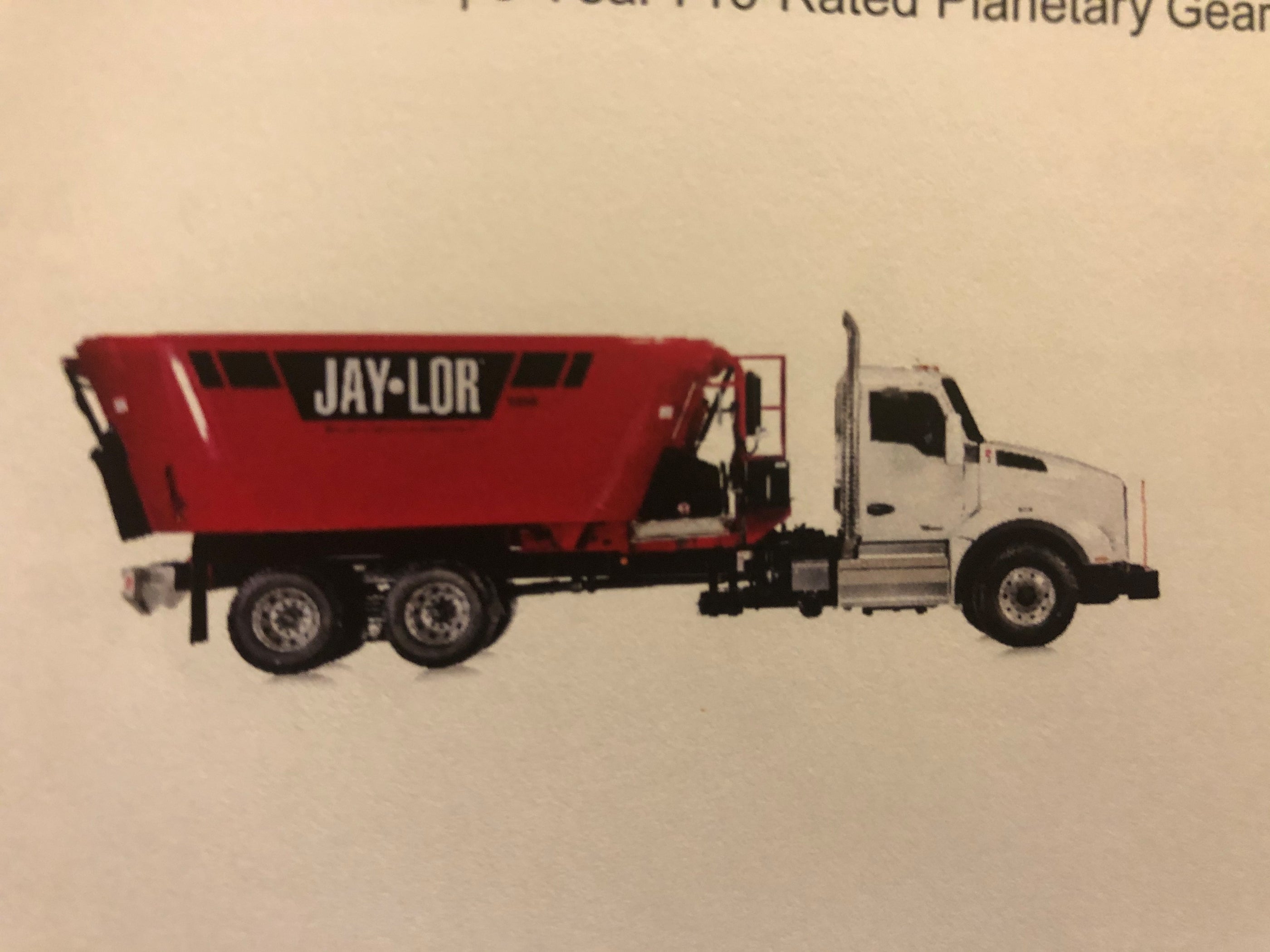 Jaylor Vertical TMR Mixer 5000 Series — Huber Ag Equipment LTD